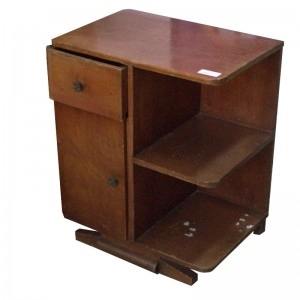 Mesa de noche madera