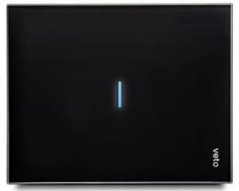 Interruptor inteligente sencillo Conmutable NEGRO Plura VETO