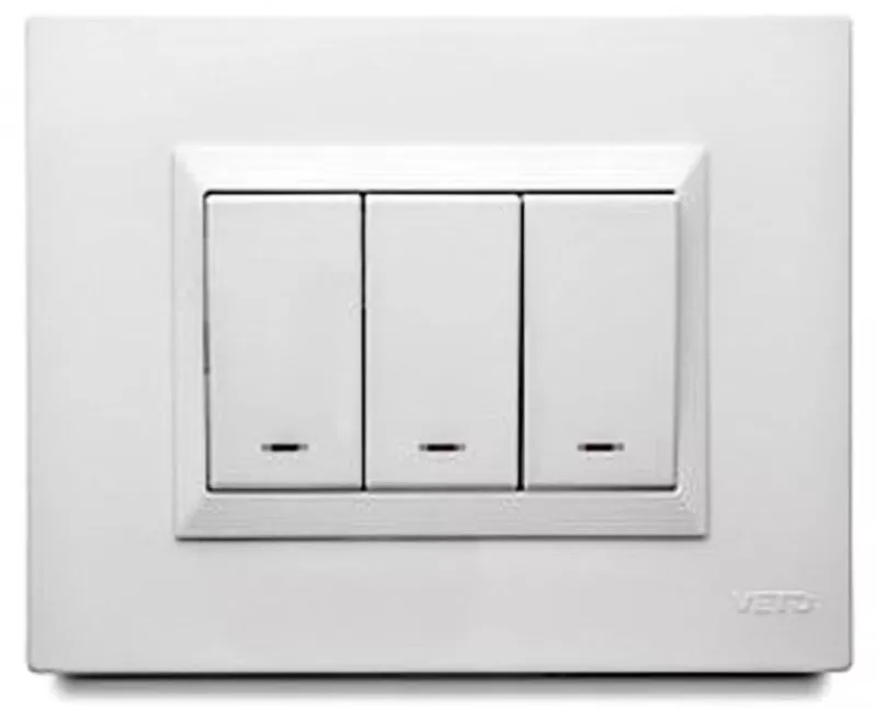 Conmtador Triple Blanco Plura VETO