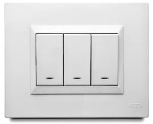 Conmtador Triple Blanco Plura VETO