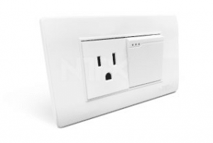 Toma+ Interruptor Novatronix