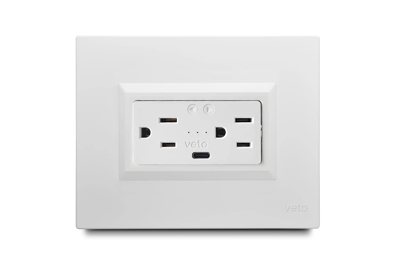 Tomacorriente Inteligente Doble Amer 2P+E + Toma Usb C