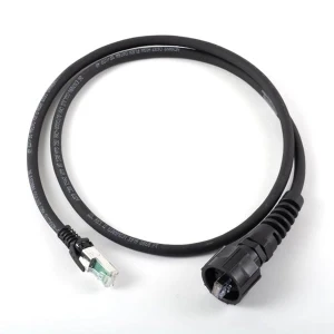 Patch cord Ruggedized RJ45-RJ45 Cat 6A, 1,5 m, negro [cat-006] [sub-025]