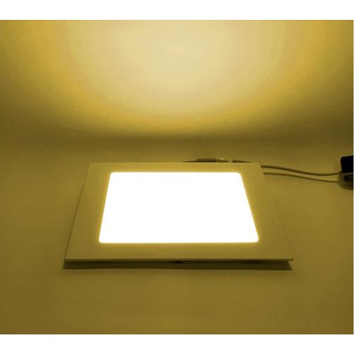 Panel LED Cuadrado de Incrustar 6W Luz Cálida