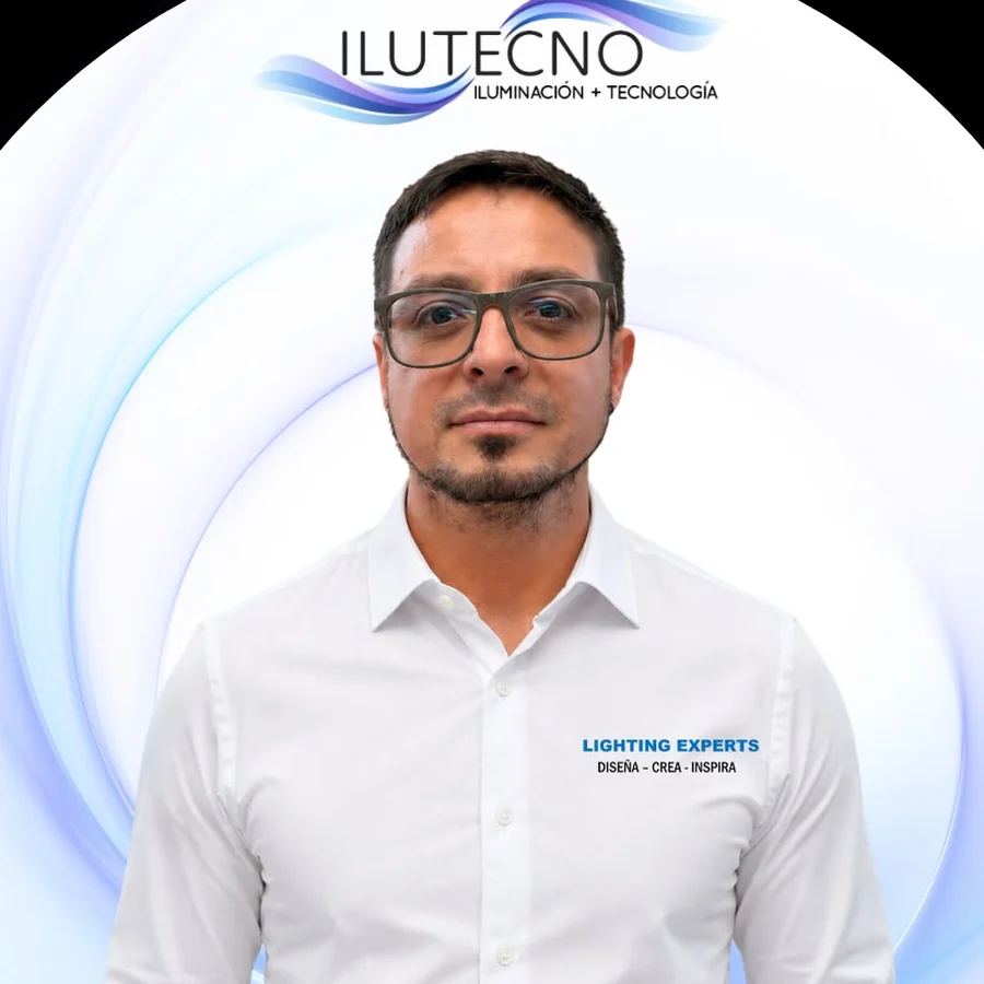 Jairo Páez, Ejecutivo Comercial